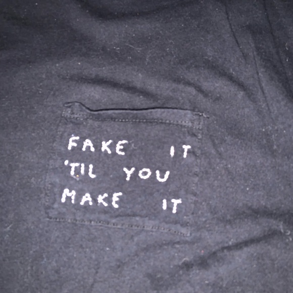 T-Shirt - Picture 5 of 5